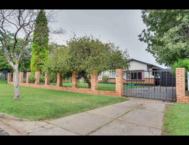 4 BEDROOM HOUSE FOR SALE IN WITPOORTJIE